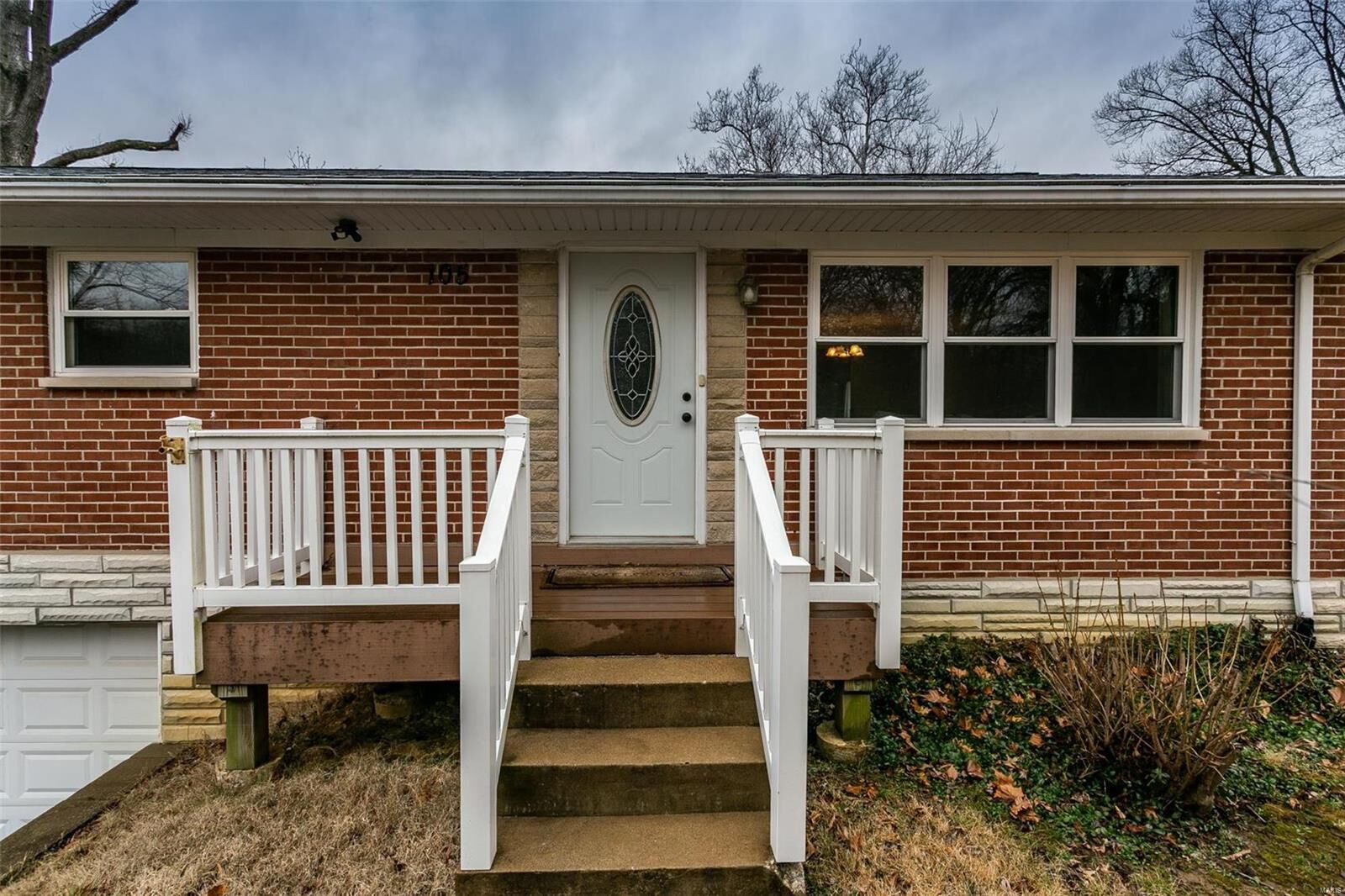 Property Photo:  105 Mark Drive  IL 62208 