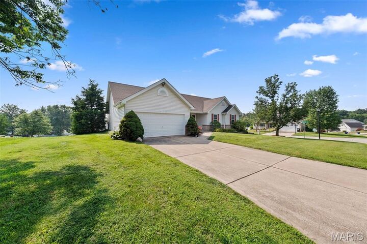 Property Photo:  213 Black Oak Drive  MO 63376 