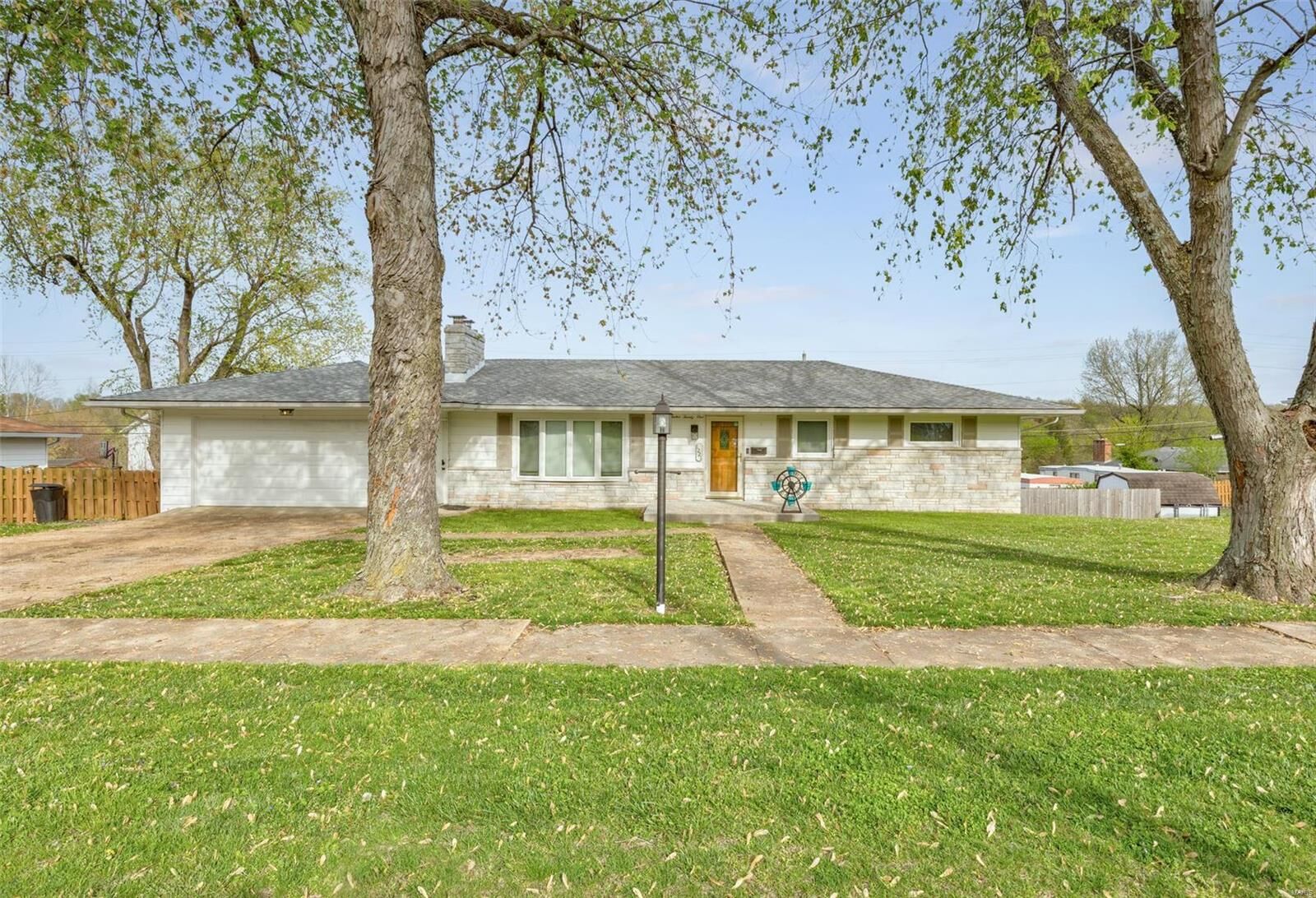 Property Photo: 1221 S 2nd Street MO 63020