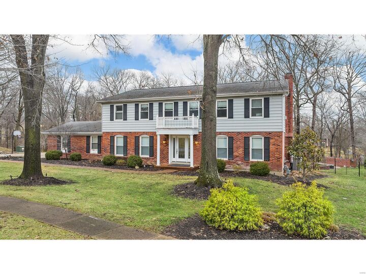 1814 Armstead Drive  Town and Country MO 63131 photo