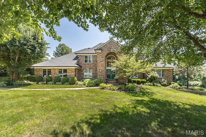1103 Sheffield Manor Court  Town and Country MO 63017 photo