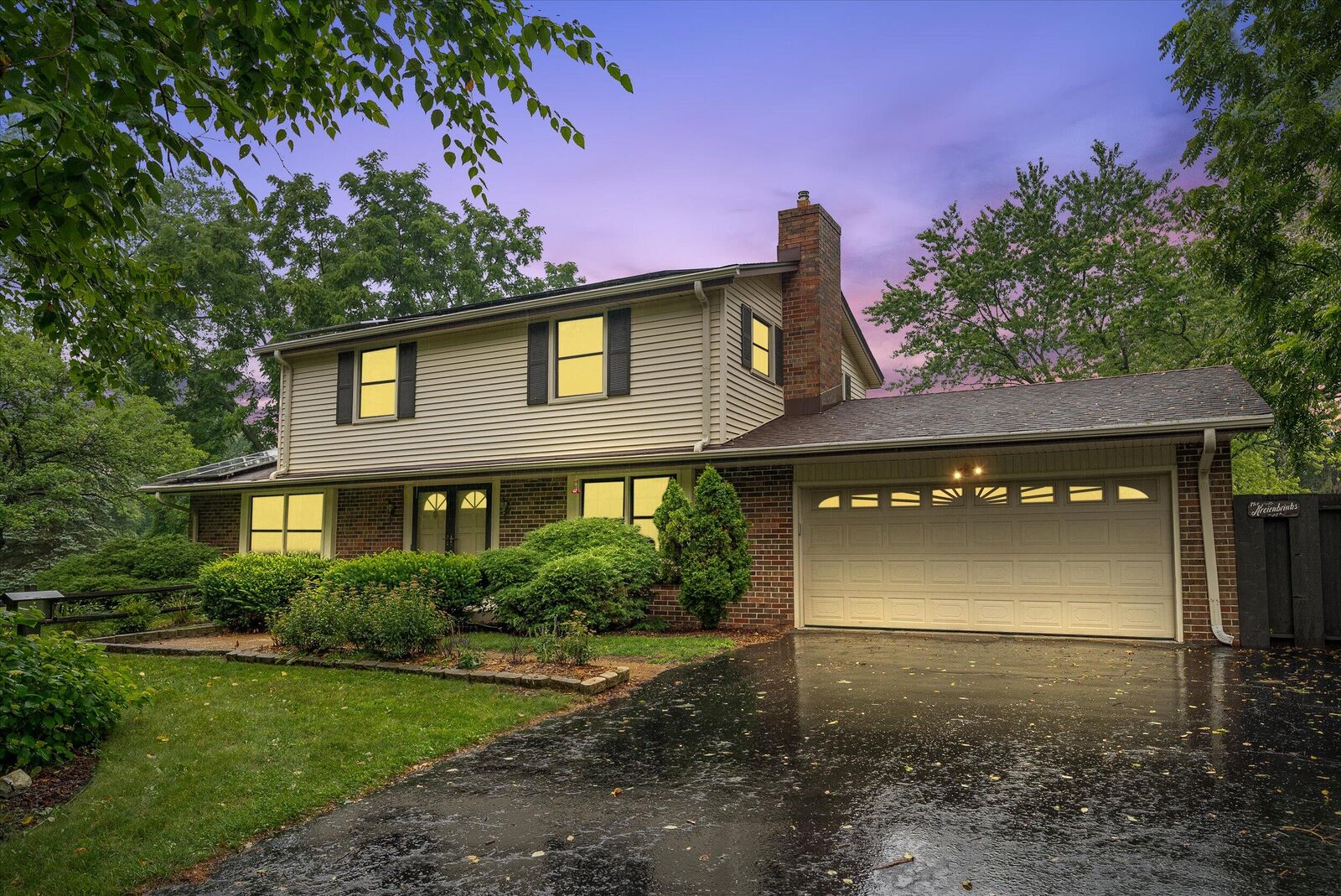 Property Photo: 9170 Edge O Woods Dr WI 53012