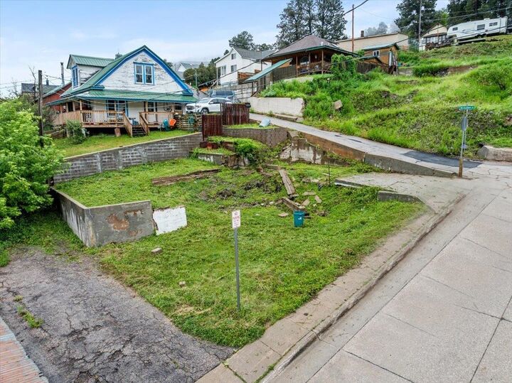 Property Photo: 412 McQuillan Avenue SD 57754
