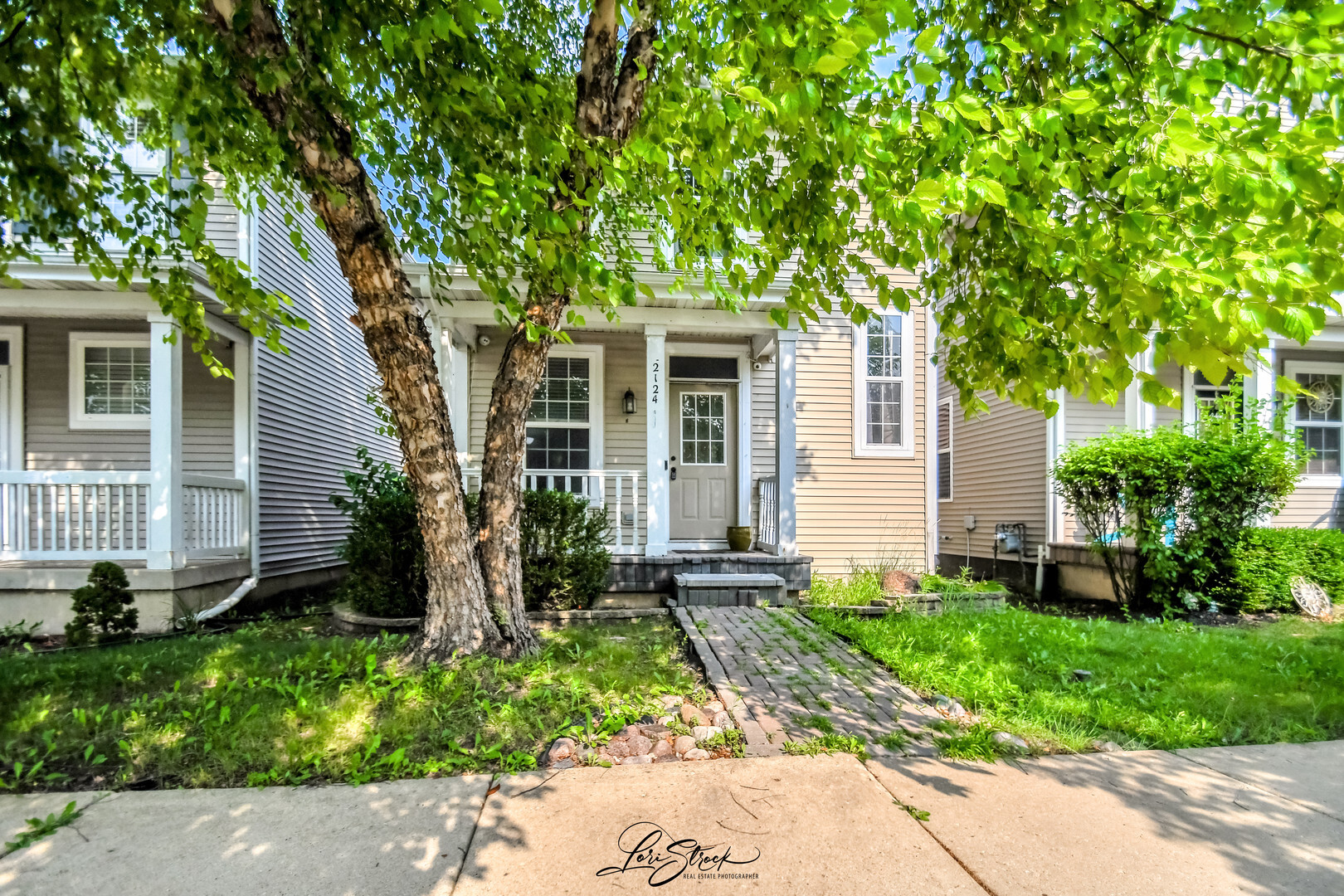 Property Photo:  2124 Grayhawk Drive  IL 60503 