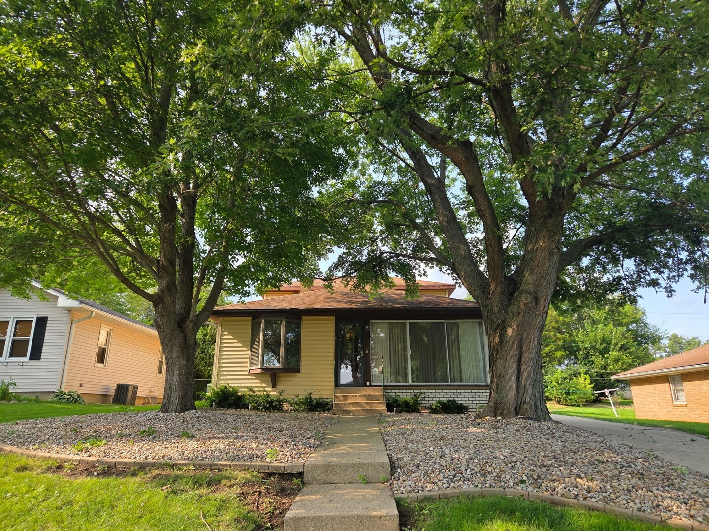 Property Photo: 108 W 6th Street IL 61362
