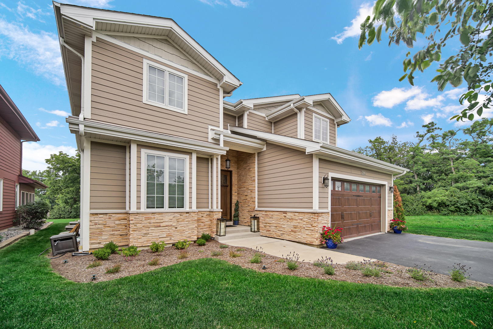 Property Photo: 5622 Belmont Road IL 60516