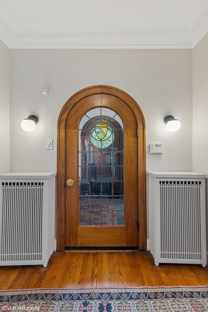 Property Photo: 1118 N Kenilworth Avenue IL 60302