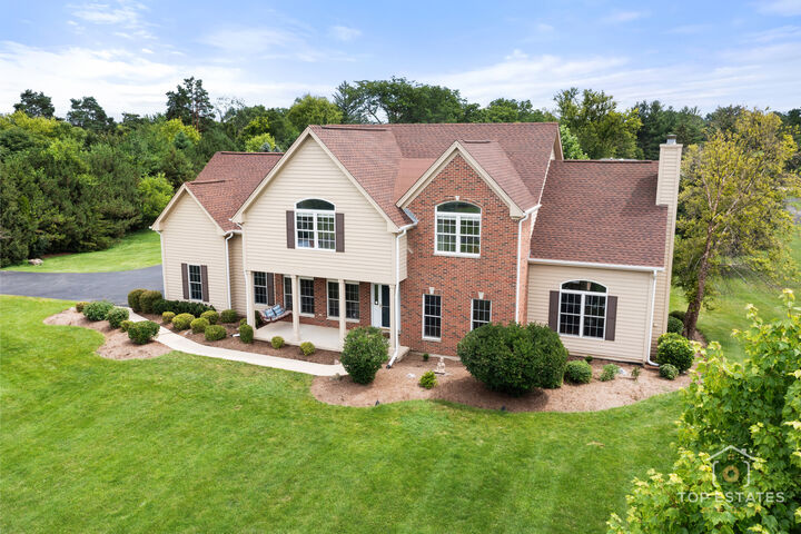Property Photo: 175 Clover Hill Lane IL 60010
