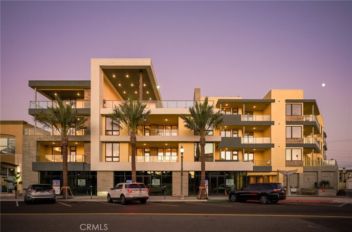 Property Photo:  414 Main 230  CA 92648 