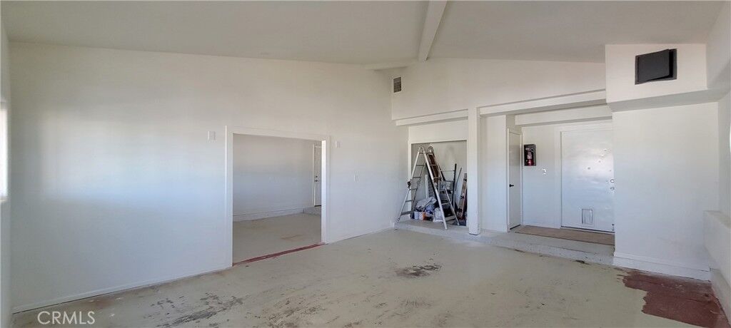 Property Photo:  1006 W Pottery Street  CA 92530 
