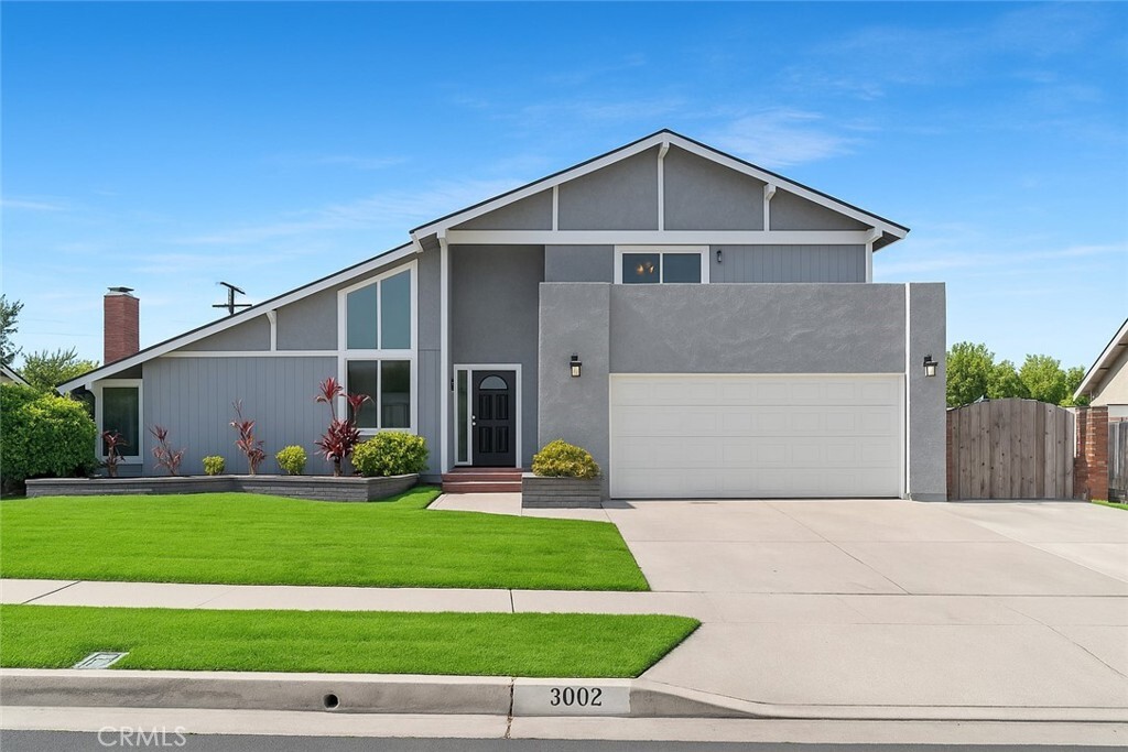 Property Photo: 3002 N Pinewood Street CA 92865