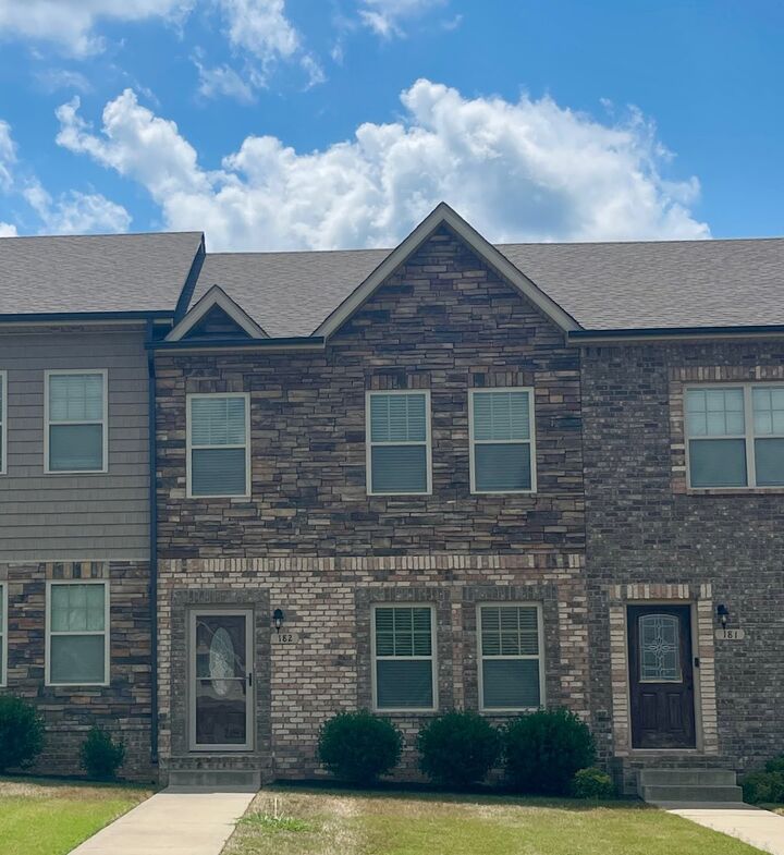 Property Photo:  182 Dundee Drive  TN 37043 