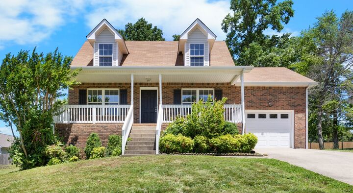 Property Photo:  1729 Hazelwood Rd  TN 37042 