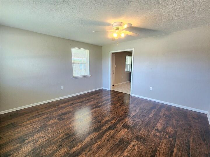 Property Photo: 110 Zeta Street B LA 70037