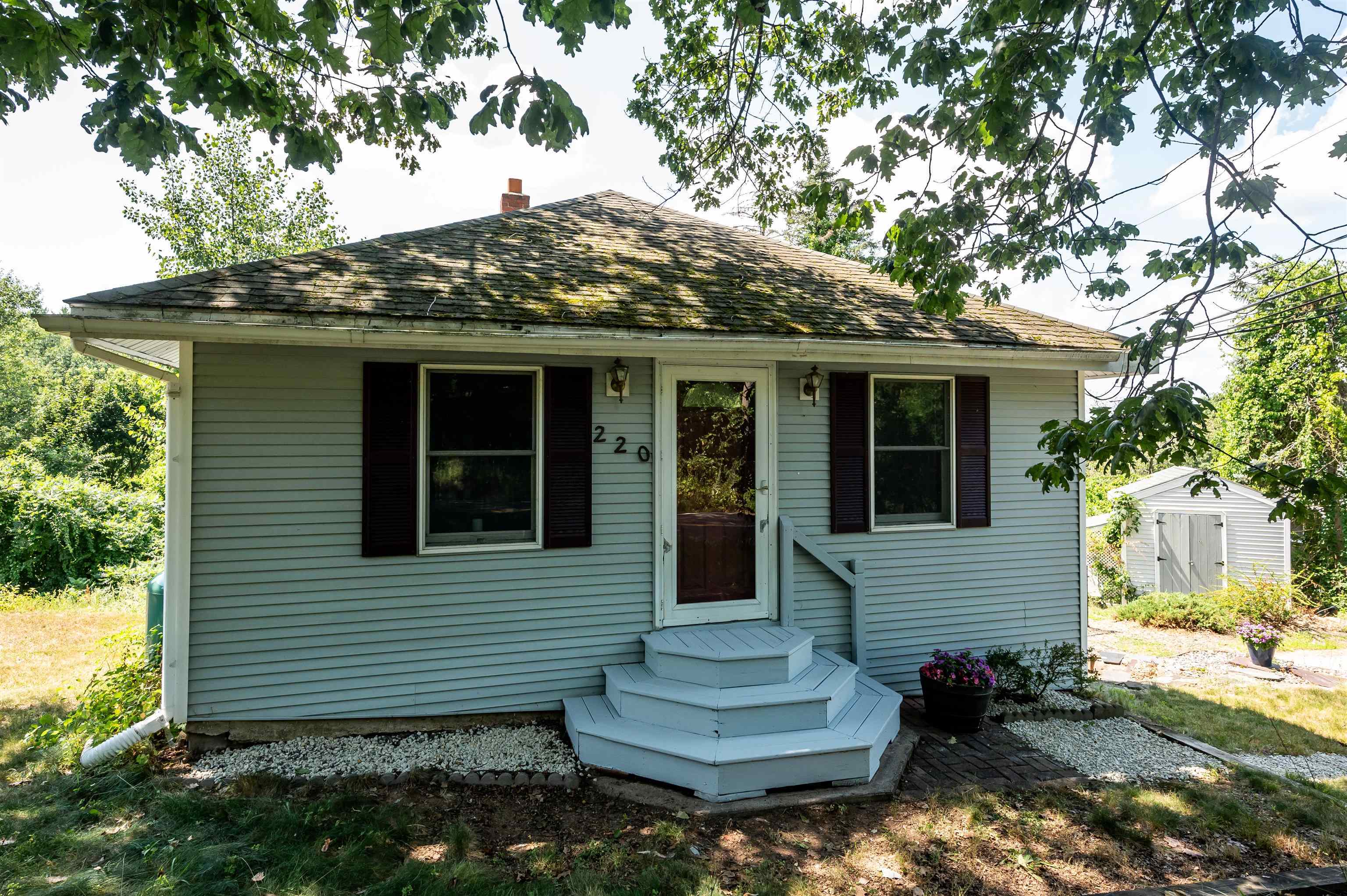 Property Photo: 220 Chester Road NH 03032