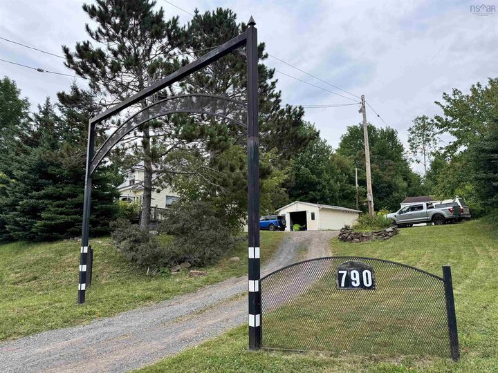 790 Trenton Road  New Glasgow NS B2H 2M8 photo
