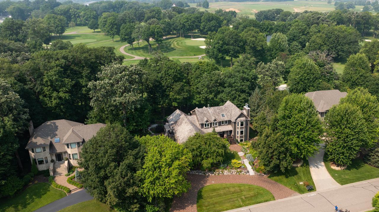 Property Photo:  2890 Autumn Woods Drive  MN 55318 