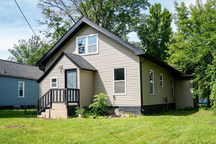Property Photo: 524 NE 4th Avenue MN 55744