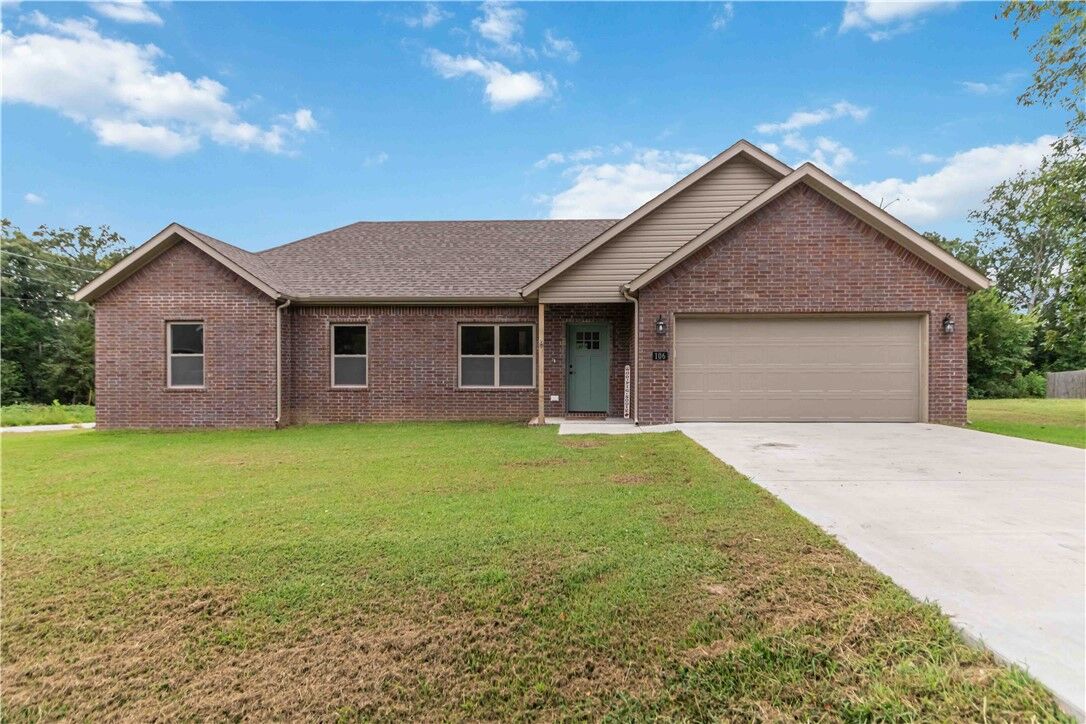 Property Photo:  106 Kirkwall Drive  AR 72715
