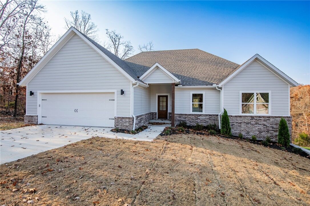 Property Photo:  21 Singleton Drive  AR 72715 