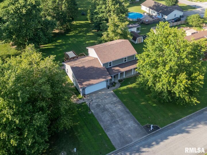Property Photo: 802 Cottonwood Lane IL 62918