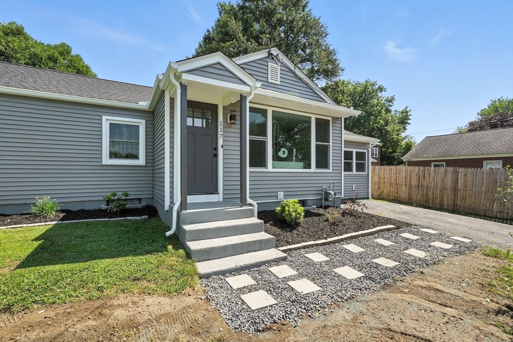Property Photo: 117 Croyden Ter MA 01104