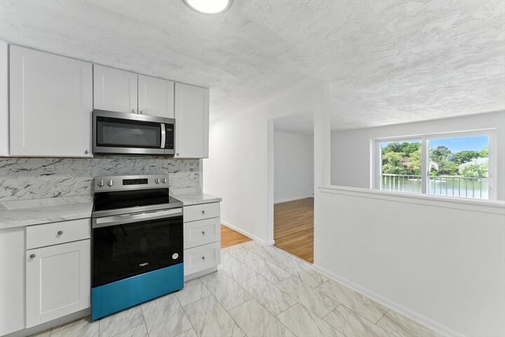 Property Photo: 30 Hamilton Road 304 MA 02474