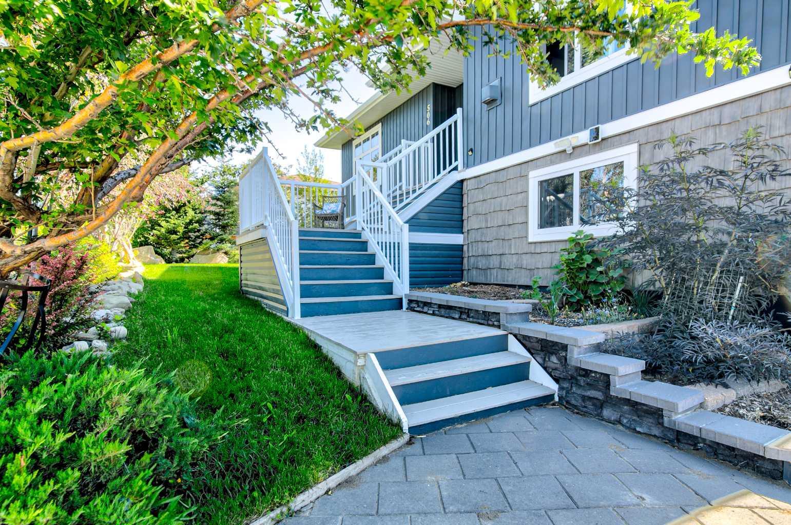 Property Photo: 506 1 Street AB T0K 1W0