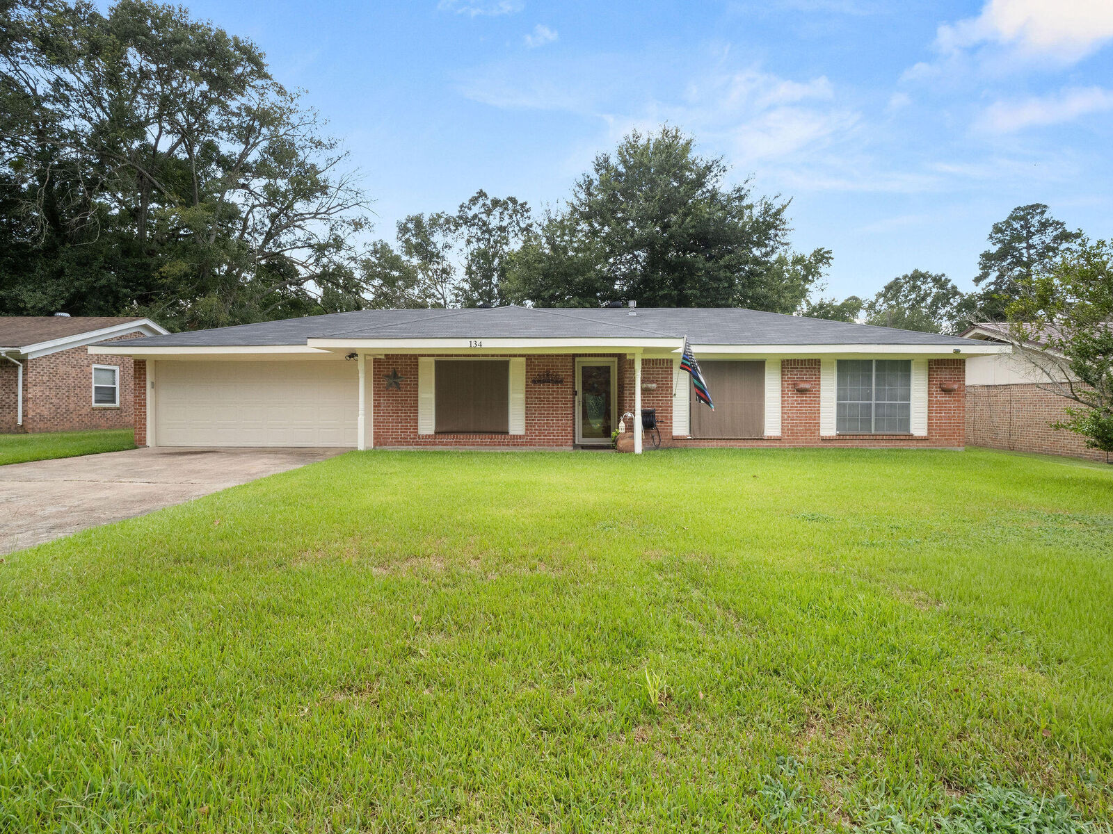 Property Photo:  134 Powell Dr  LA 71446 