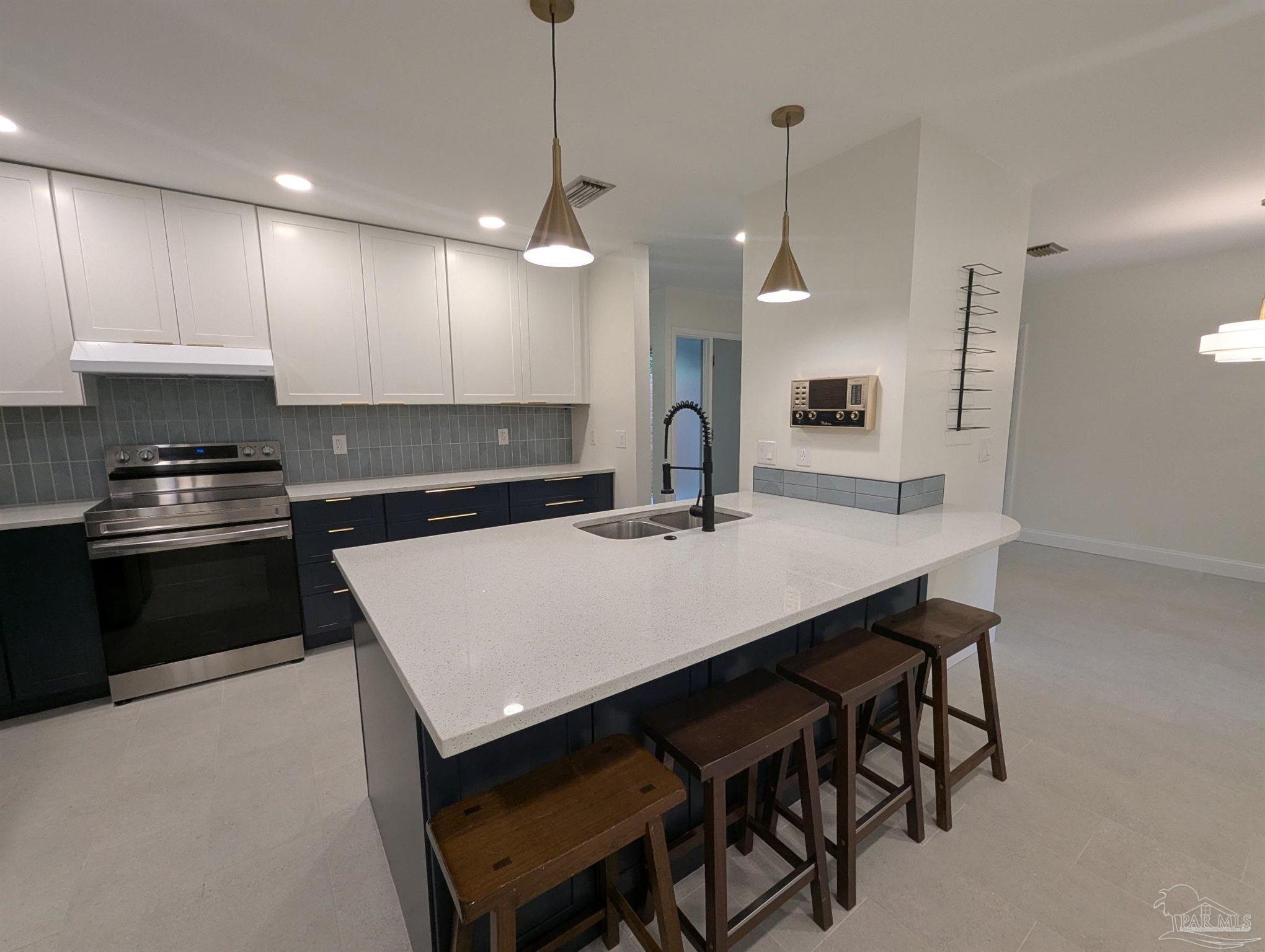 Property Photo: 528 Cheshire Ave FL 32547