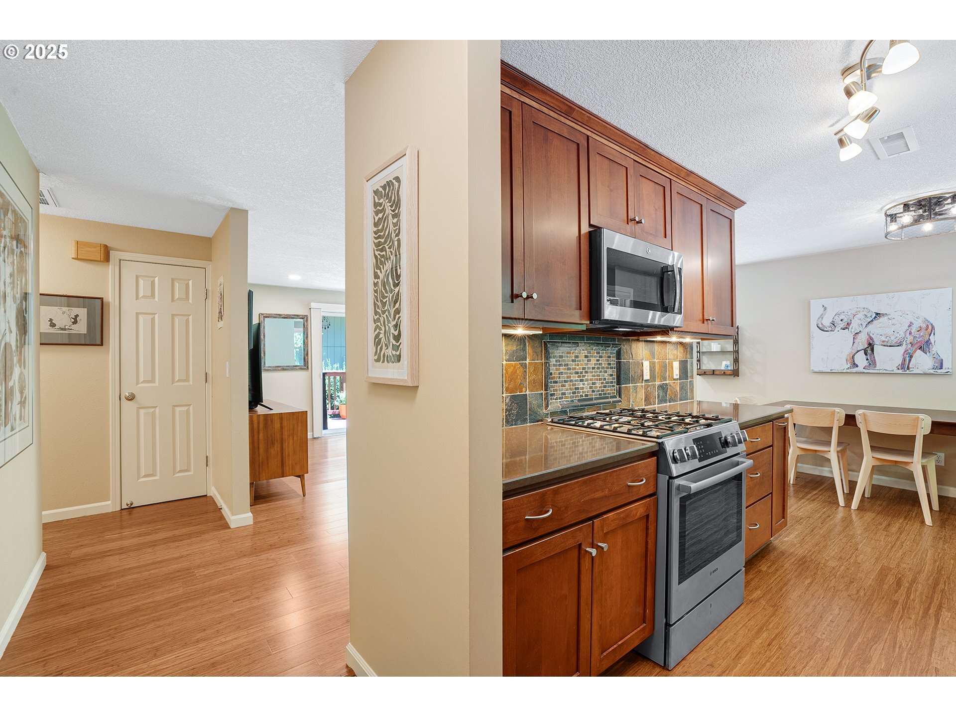 Property Photo:  4504 NW Barnes Rd  OR 97210 