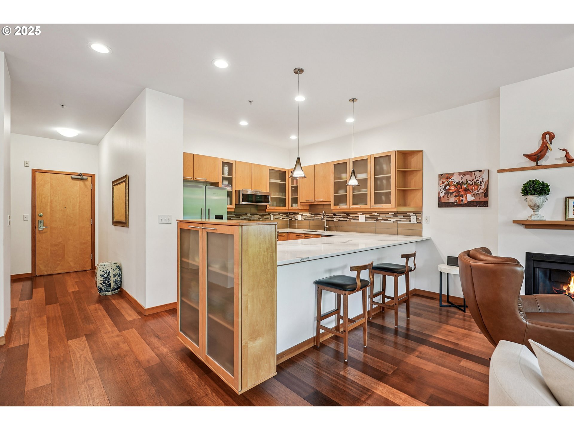 Property Photo:  1030 NW Johnson St 224  OR 97209 