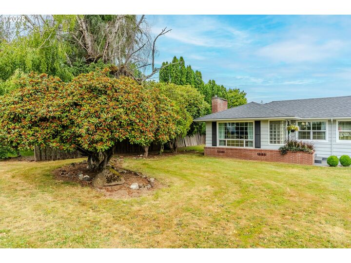 Property Photo:  5441 SE Welch Rd  OR 97080 