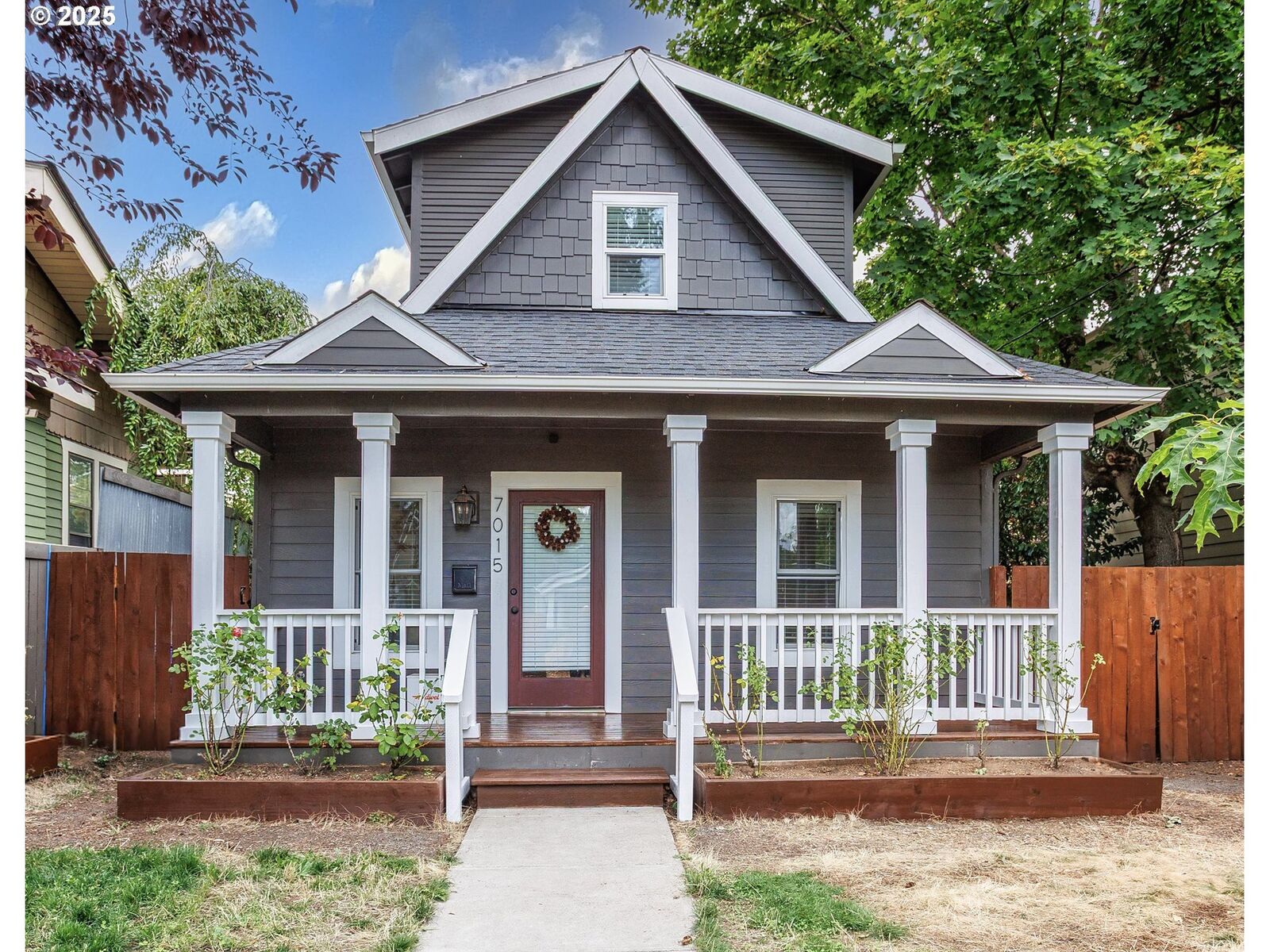 Property Photo:  7015 SE Boise St  OR 97206 