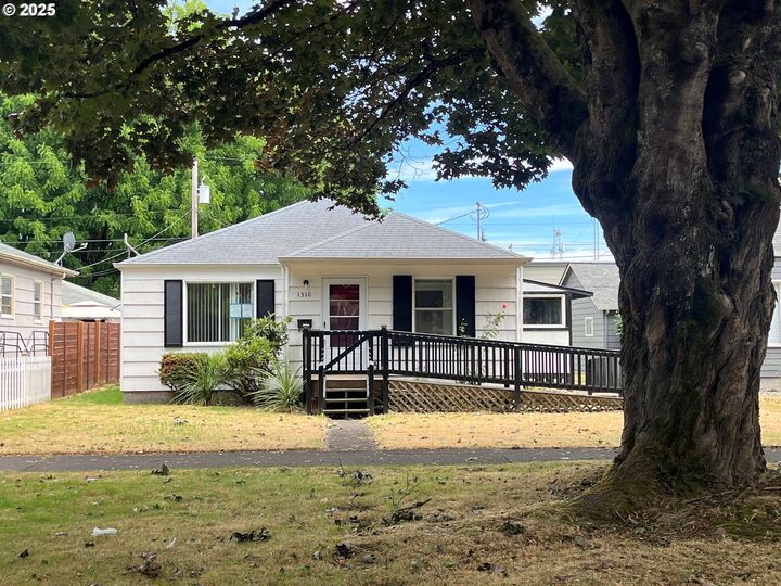 1310 8th Ave  Longview WA 98632 photo