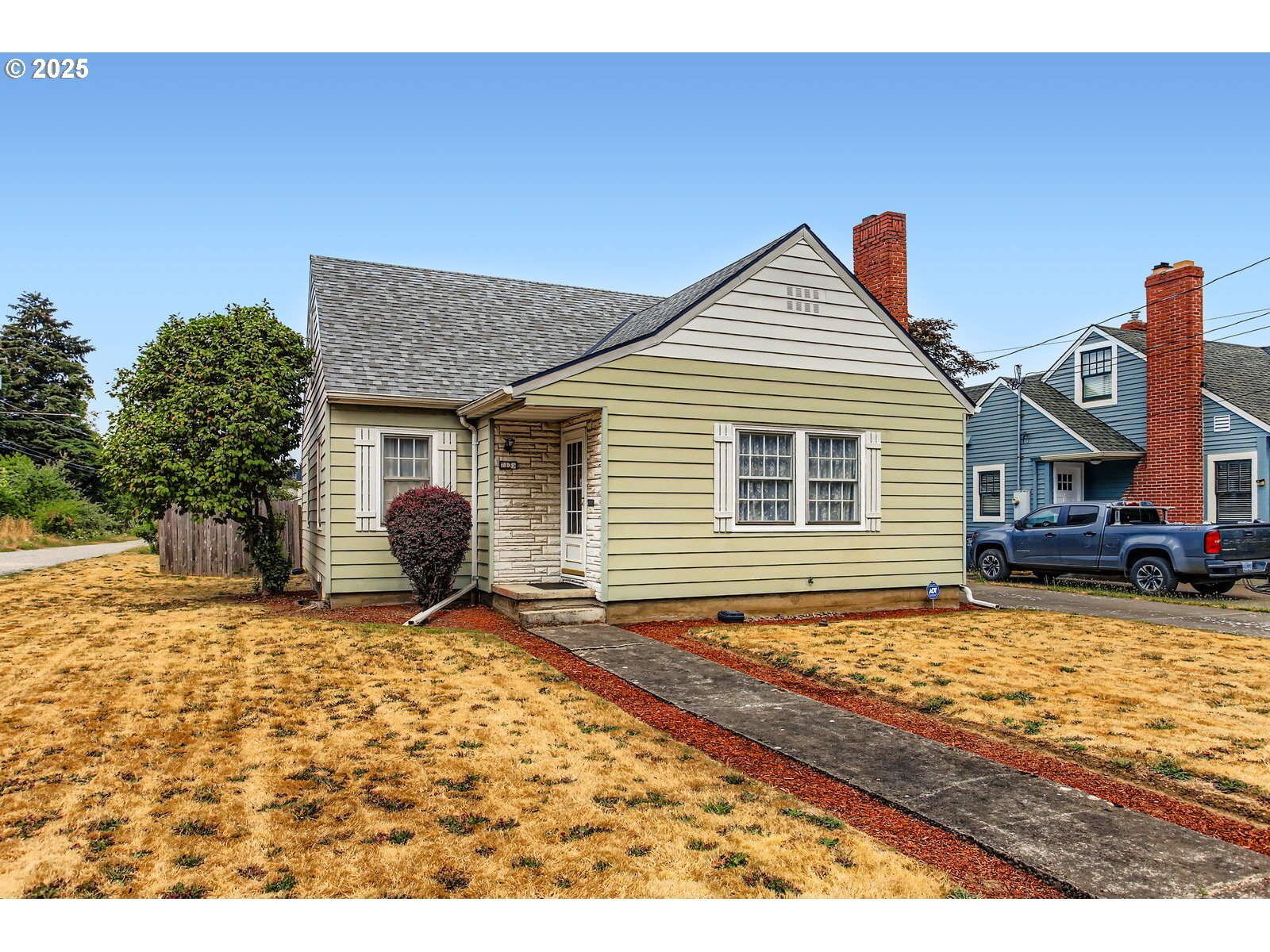 Property Photo:  7135 N Olin Ave  OR 97203 