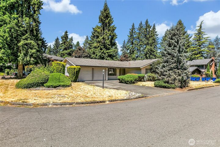 1803  150th Avenue SE  Bellevue WA 98007 photo