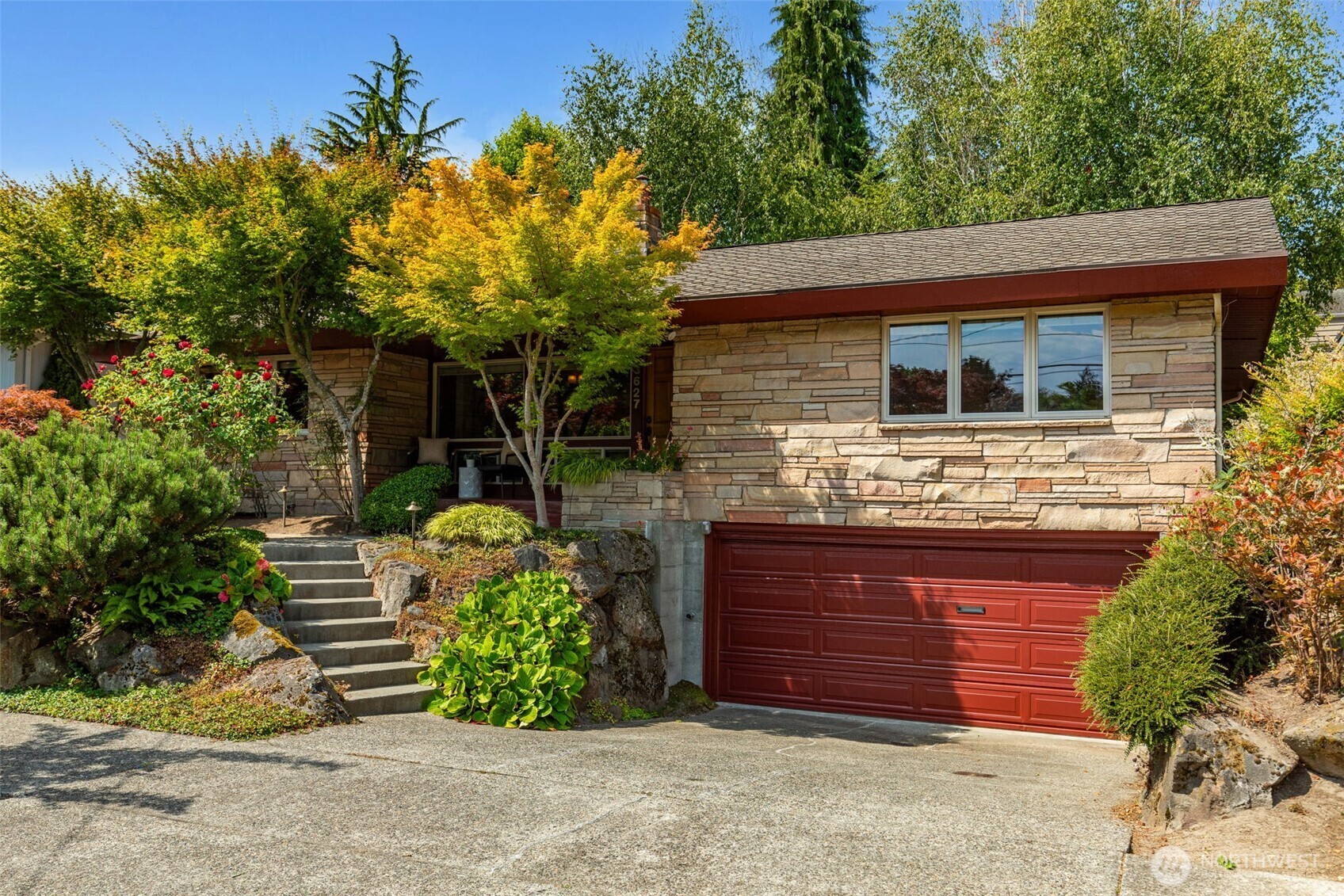 3627  Arapahoe Place W  Seattle WA 98199 photo