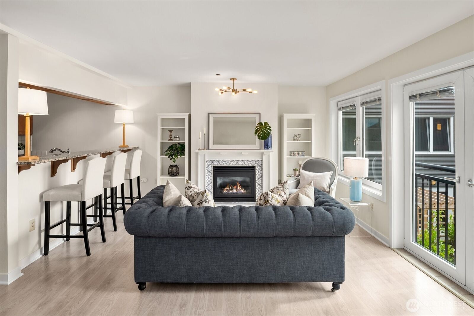 Property Photo: 701 1st Avenue N 410 WA 98109