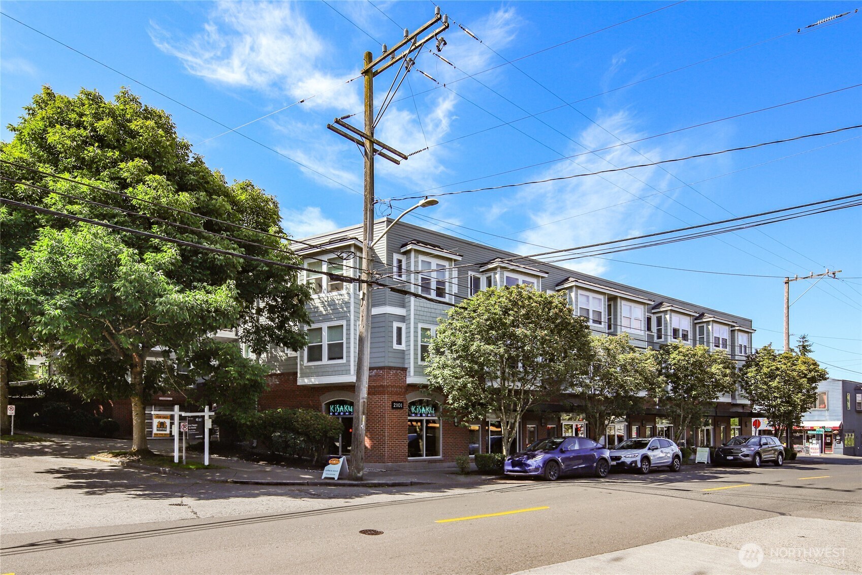 Property Photo: 2101 N 55th Street #103 WA 98103