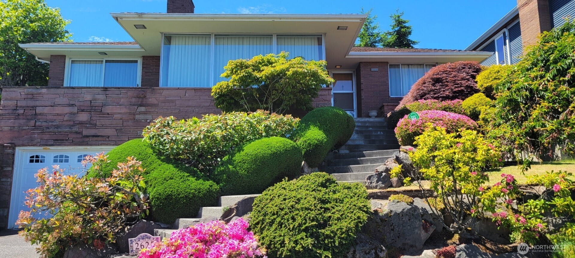 2625  38th Avenue W  Seattle WA 98199 photo