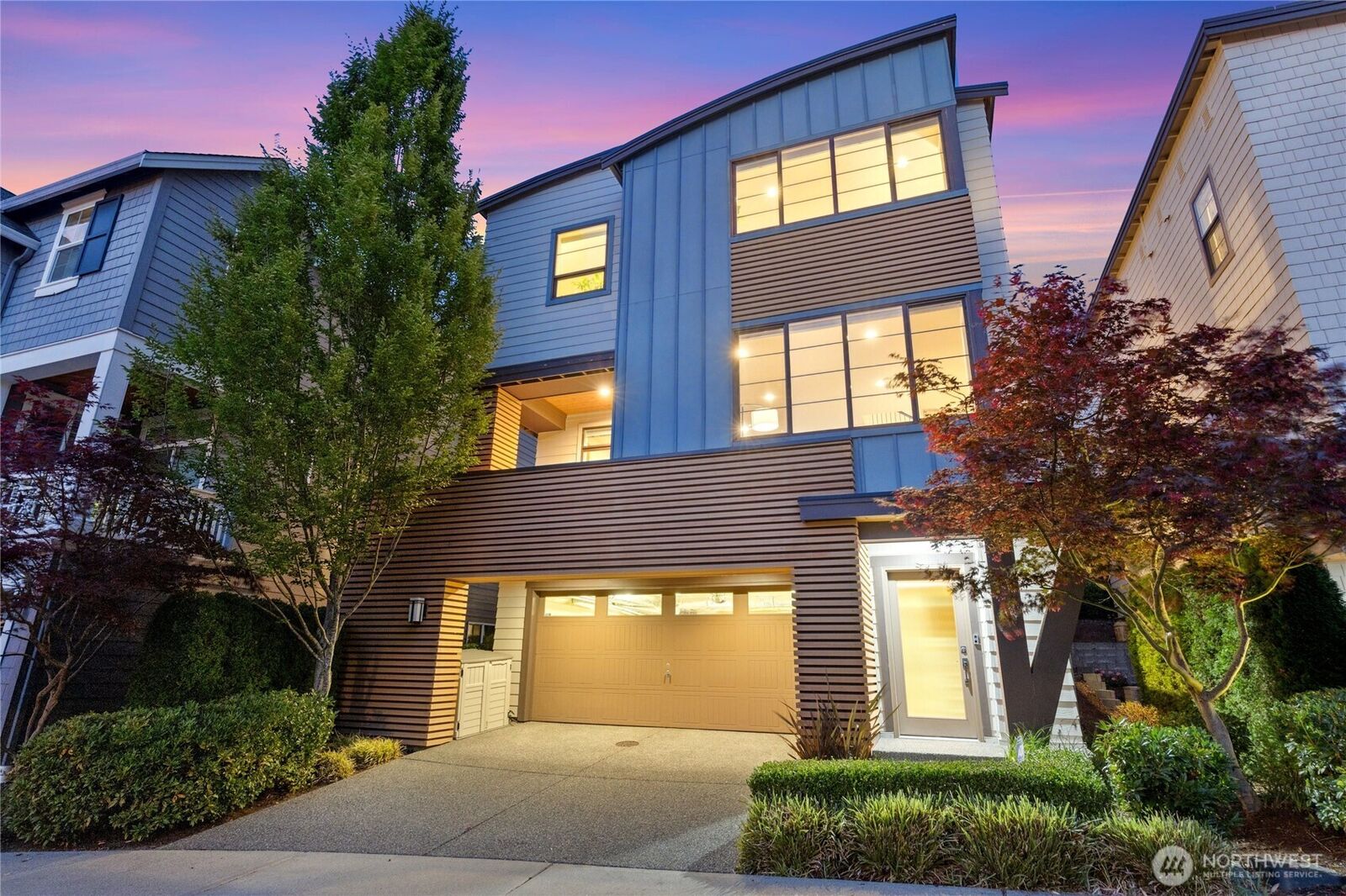 Property Photo: 10615 NE 65th Lane WA 98033