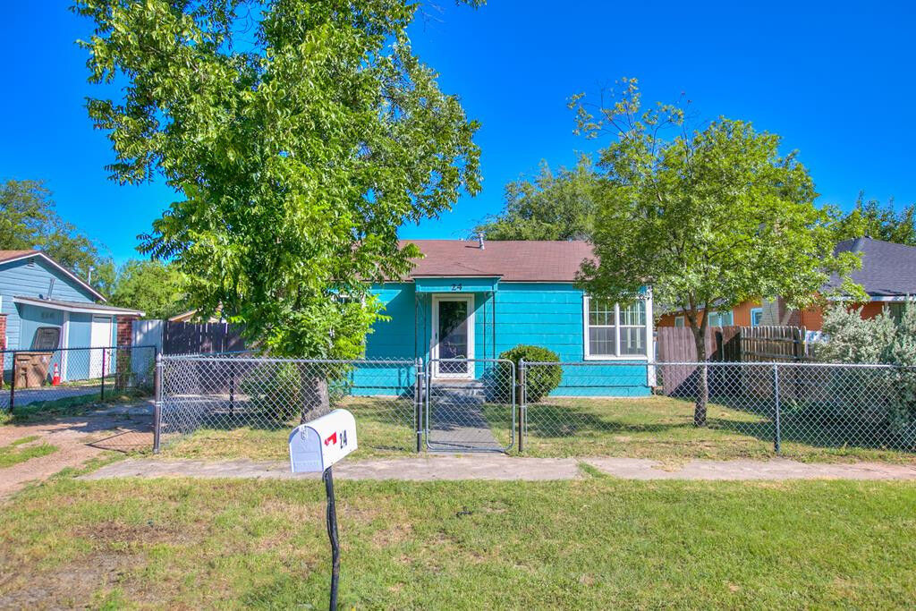 Property Photo:  24 W 25th Street  TX 76903 