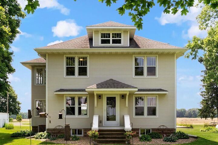 9927 West Stebbinsville Road  Stoughton WI 53589 photo