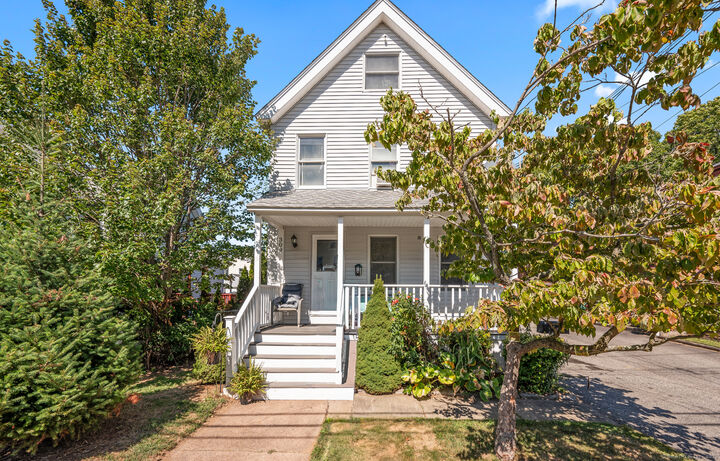309 Noble Street  West Haven CT 06516 photo