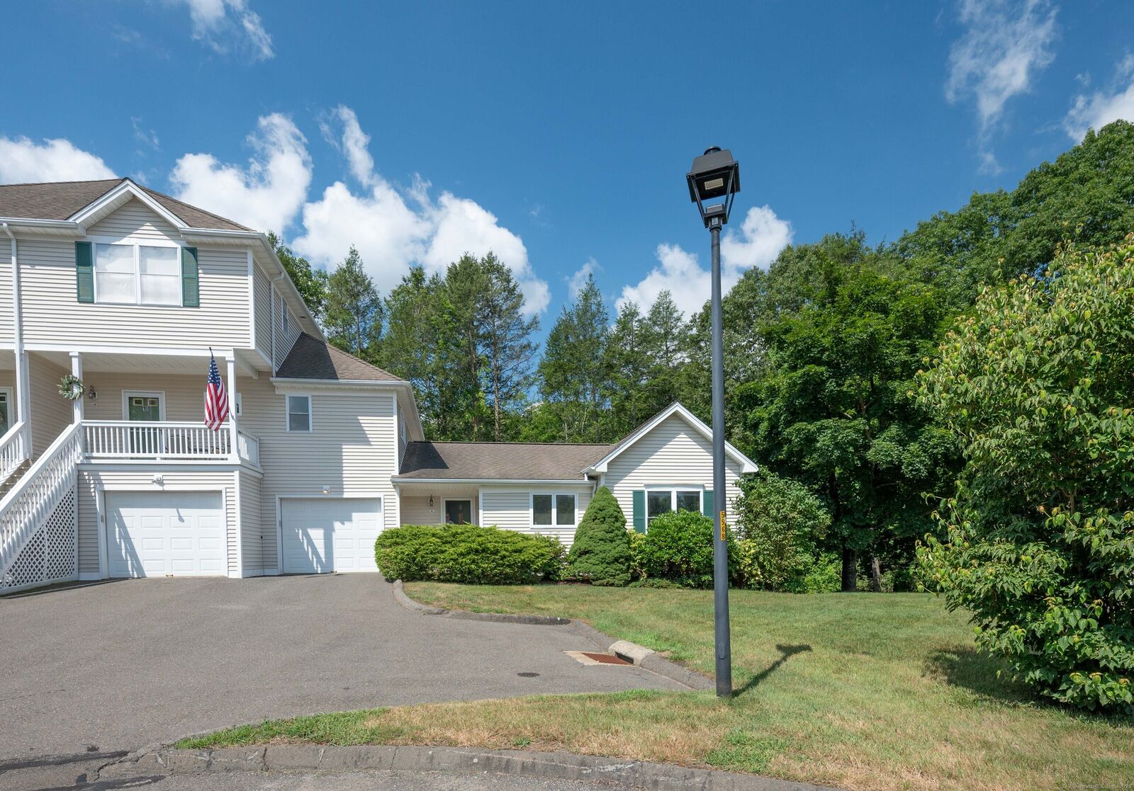 Property Photo:  8 Trout Brook Circle 8  CT 06470 