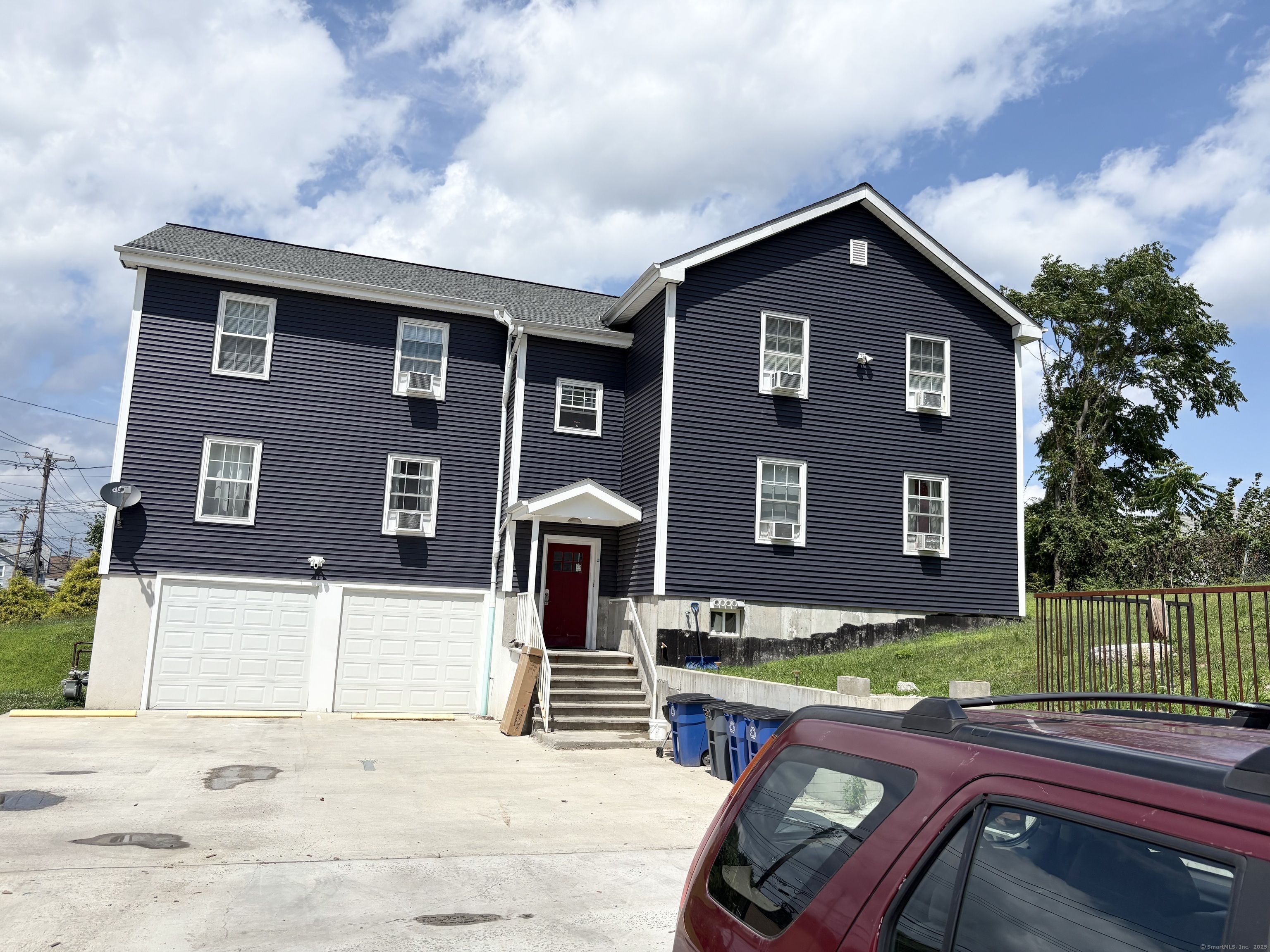 Property Photo: 119 Hawkins Street CT 06418