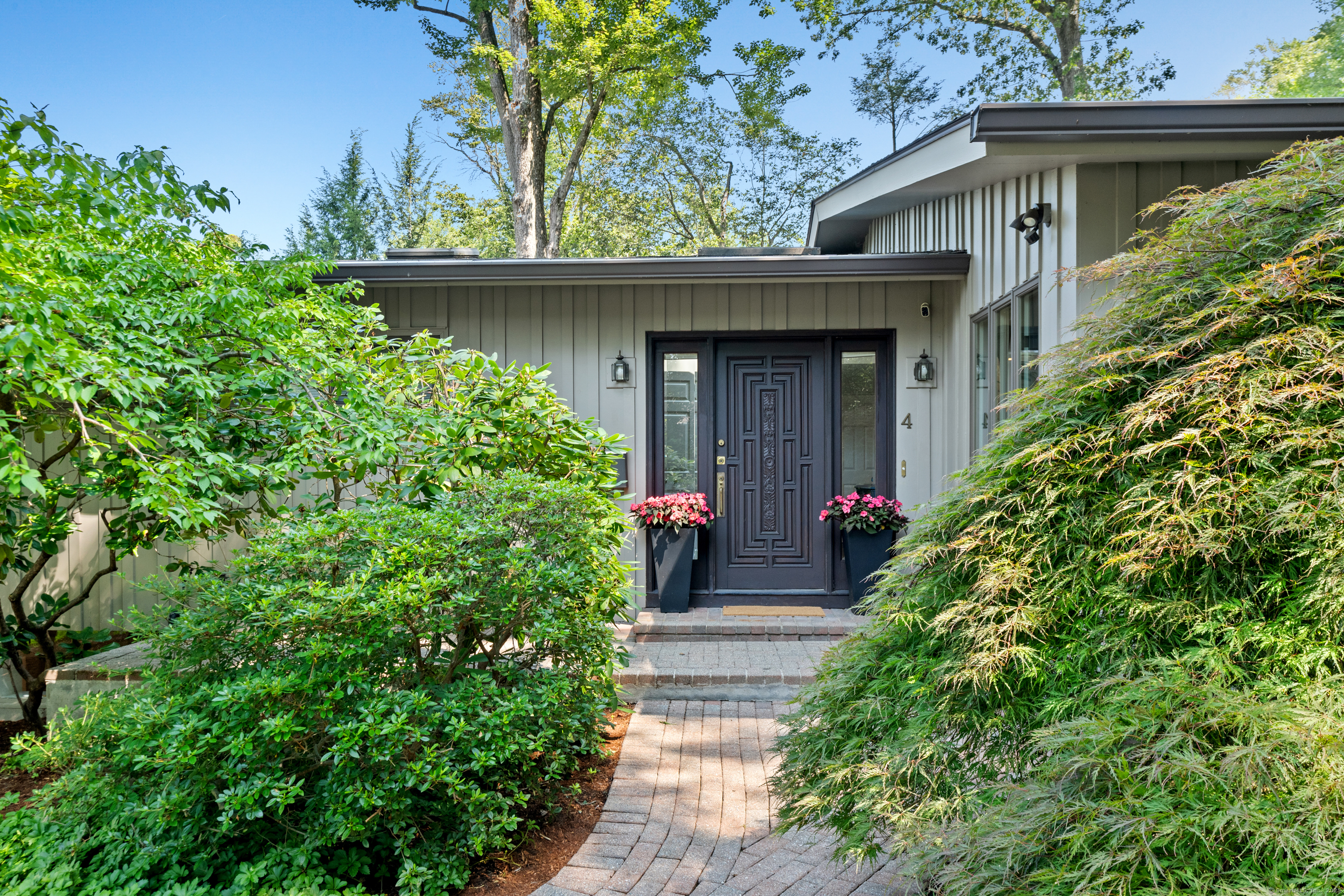 Property Photo: 4 Ranger Lane CT 06117