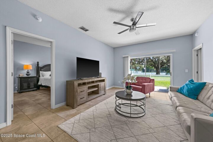 Property Photo:  1850 Emerald Green Circle  FL 32765 