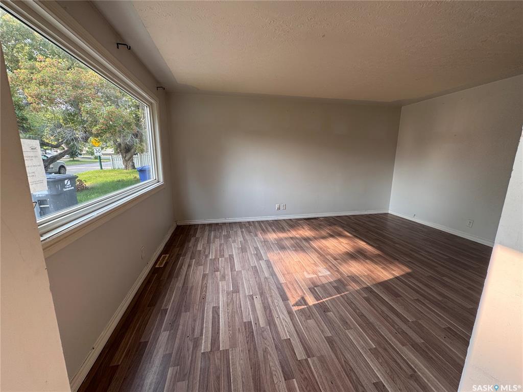 Property Photo: 518 U Avenue S SK S7M 3C7